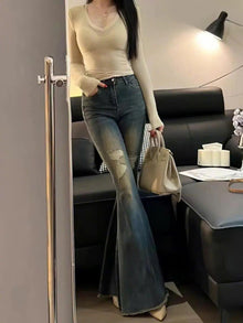 Quần Jeans nữ ống loe rách gối thời trang phong cách trẻ trung năng động ED48