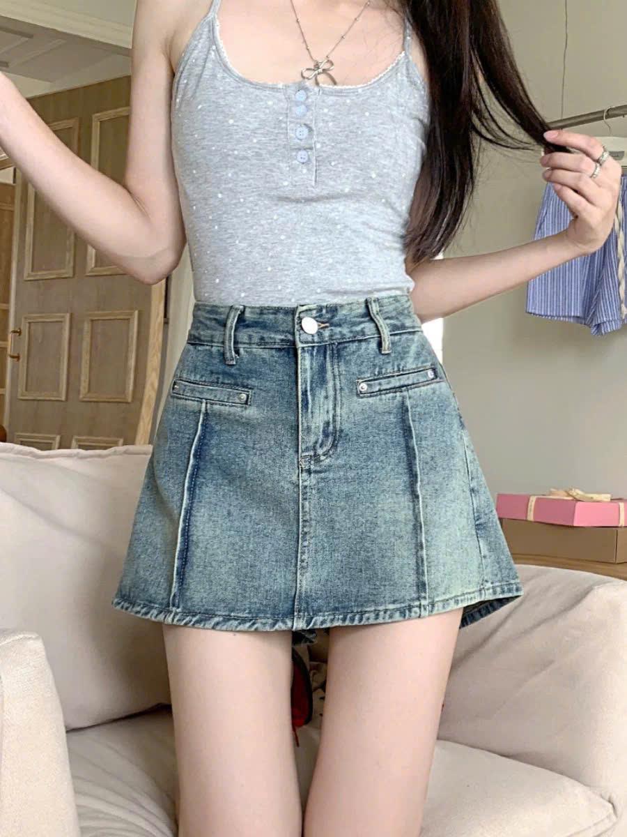 Quần short giả váy chữ A dáng ôm ED07 - Chất liệu vải jean cotton dày dặn, phong cách thời trang hiện đại, thiết kế ôm mông tôn dáng