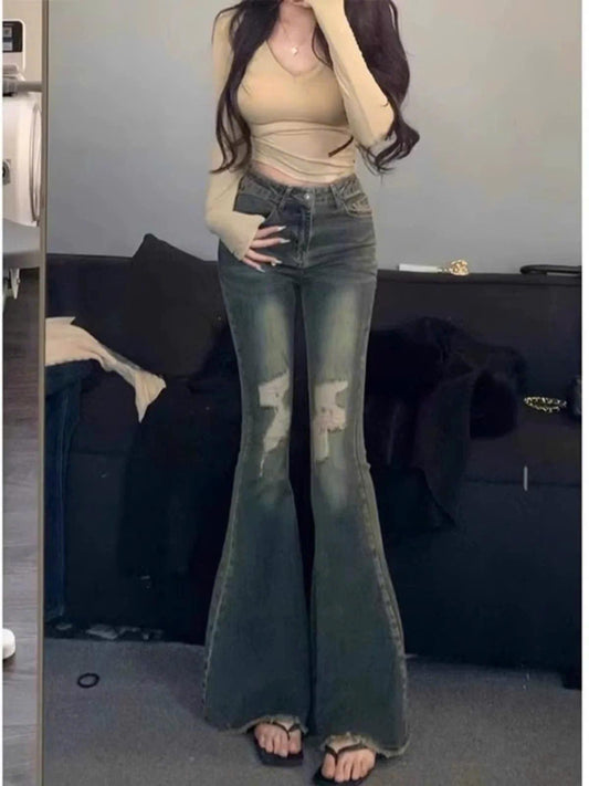 Quần Jeans nữ ống loe rách gối thời trang phong cách trẻ trung năng động ED48